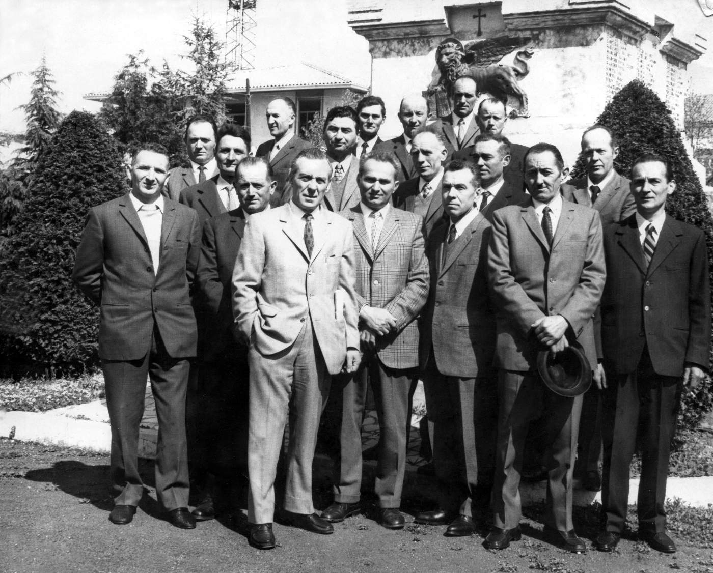 Festa della classe 1920.  Carrelle Vincenzo, Gazzola Fiorino, Zanolla Dante, Priarollo Settimo (Rino), Signor Fausto, Bianchin Angelo, Carlesso Carlo, Bandiera Alfredo, Zanetti Antonio, Menegon Gino (Postin), Favero Angelo, Comazzetto Francesco, Basso Felice, e altri.